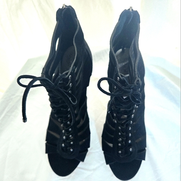 Gorgeous Vince Camuto Gladiator Heels NWOB ❤️ - Picture 7 of 13
